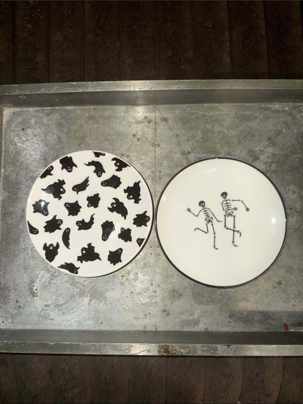 Royal Norfolk Black and White Halloween Dessert Plates